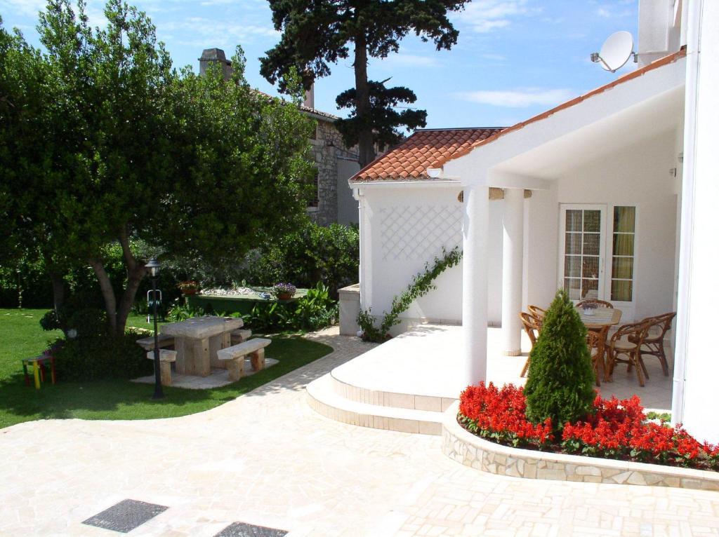 Apartments Paloma Blanca เมดูลิน ภายนอก รูปภาพ