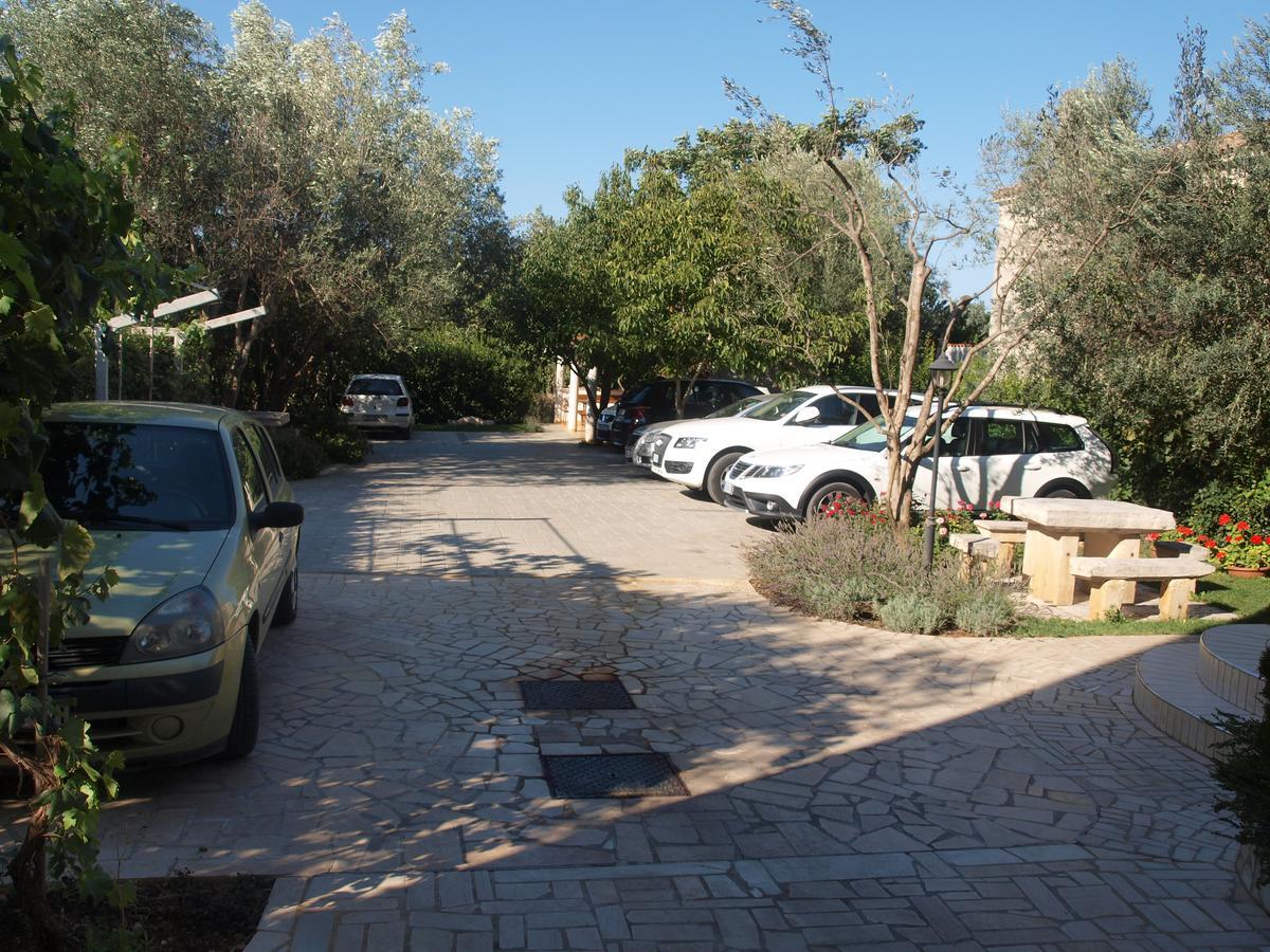 Apartments Paloma Blanca เมดูลิน ภายนอก รูปภาพ